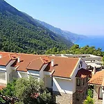 Golden Life Heights Deluxe - Adult Only 3*