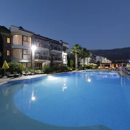 Golden Life Heights Deluxe - Adult Only