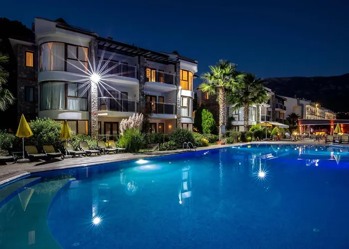 فندق Golden Life Heights Deluxe - Adult Only 3*