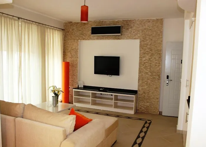 Golden Life Heights Deluxe - Adult Only Hotel