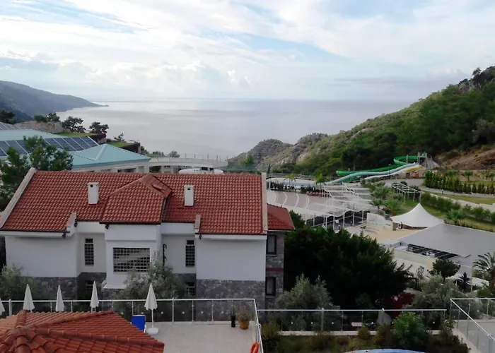 Golden Life Heights Deluxe - Adult Only Hotel