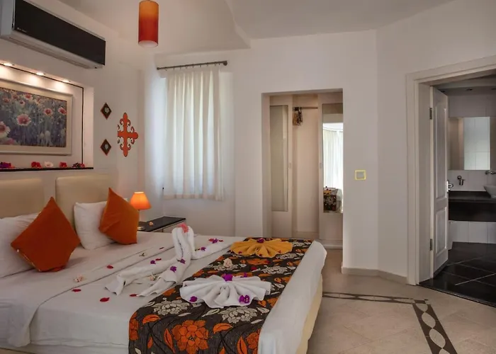 Golden Life Heights Deluxe - Adult Only Hotel 3*