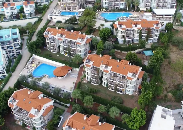 Golden Life Heights Deluxe - Adult Only Hotell 3*