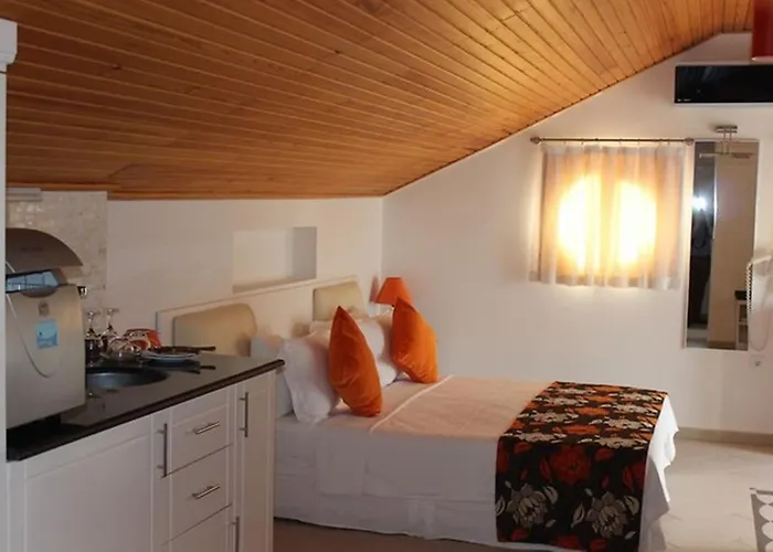 Hotel Golden Life Heights Deluxe - Adult Only 3*