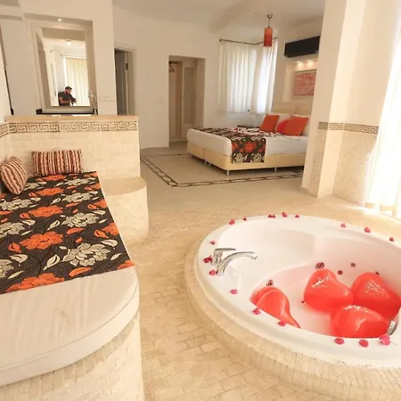 Golden Life Heights Deluxe - Adult Only Otel