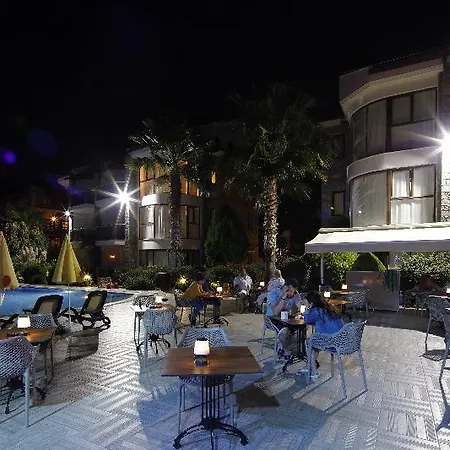 Golden Life Heights Deluxe - Adult Only Otel