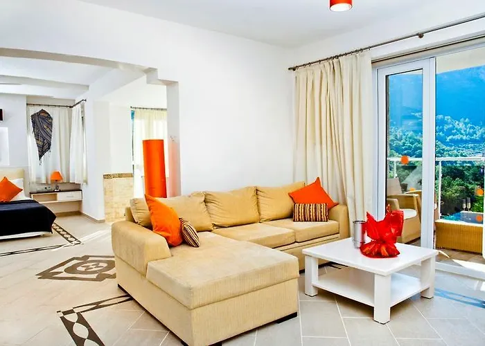 Hotel Golden Life Heights Deluxe - Adult Only 3*