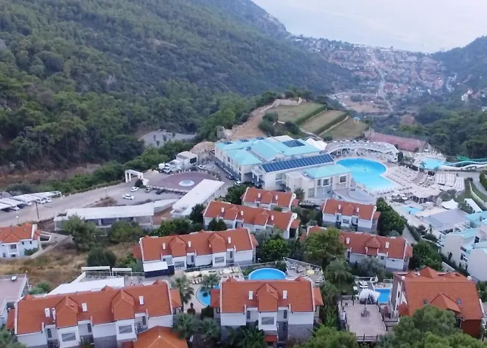 Golden Life Heights Deluxe - Adult Only Hotel 3*